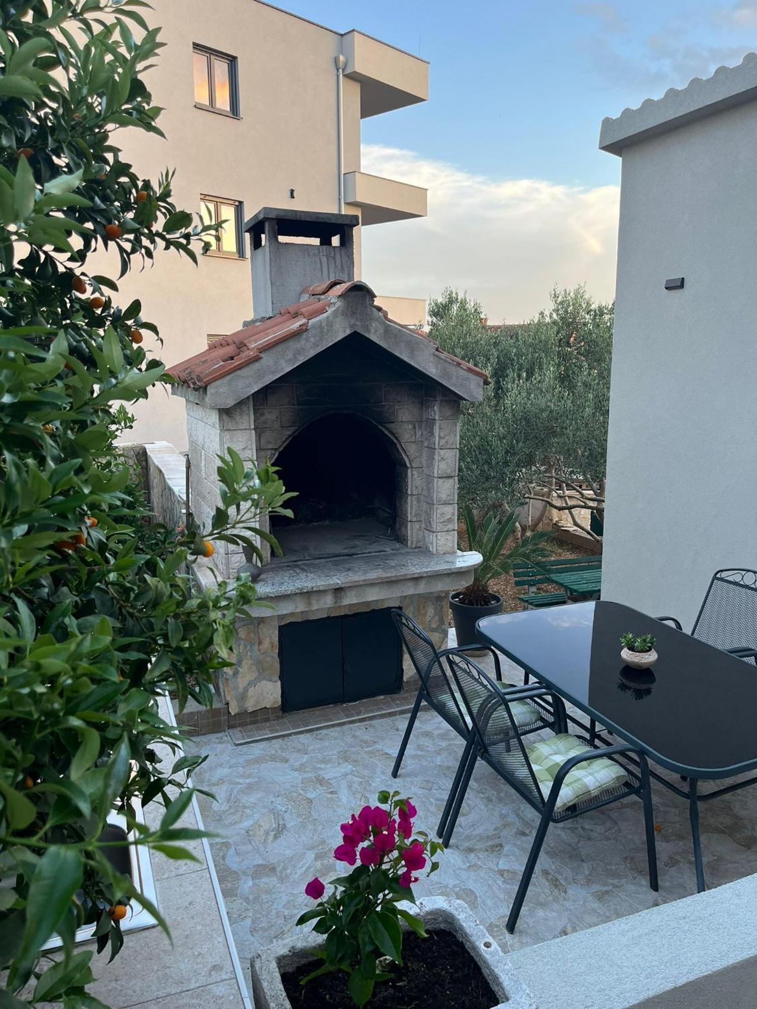 Apartmani Mm Trogir Exterior foto